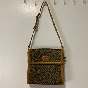 Vintage Nina Ricci shoulder bag gold hardware